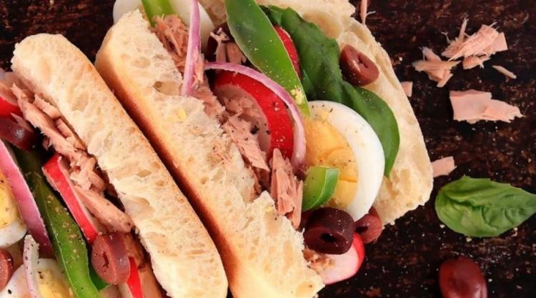 <p><strong>76. Pan-bagnat &ndash; Fransa</strong></p>

<p>&nbsp;</p>
