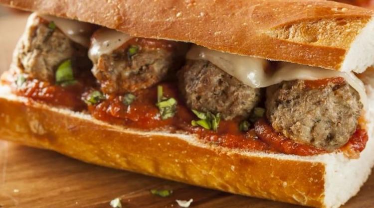 <p><strong>69. Meatball Sandwich &ndash; ABD</strong></p>
