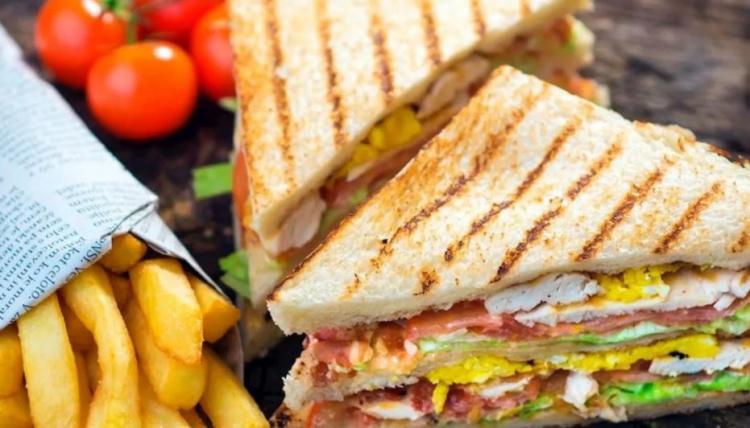 <p><strong>51. Club Sandwich &ndash; ABD</strong></p>
