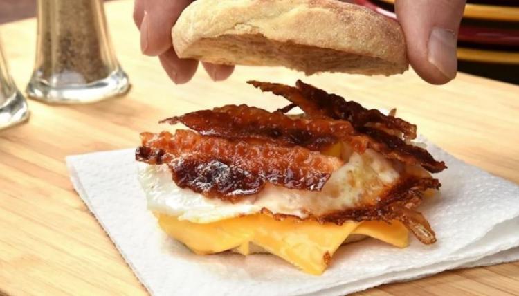 <p><strong>45. Bacon, Egg and Cheese Sandwich &ndash; ABD</strong></p>
