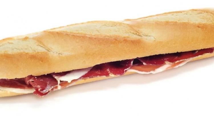 <p><strong>22. Bocadillo de jam&oacute;n &ndash; İspanya</strong></p>
