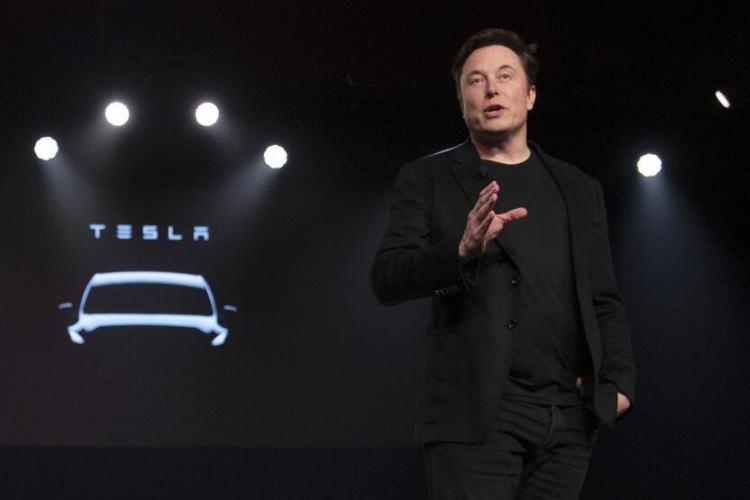 <p>TRT Haber'in haberine göre; İsmi açıklanmayan bir başka mühendis, Musk'ın Twitter personeline güvenmediği için tuhaf davranışlarda bulunduğunu söyledi.<br />
</p>