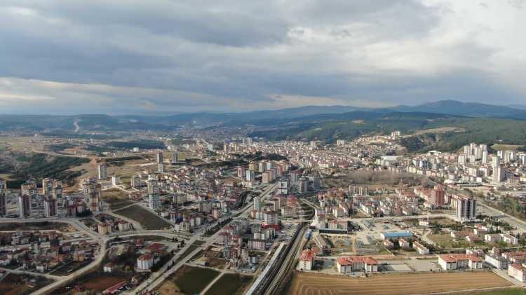 <p>Kastamonu’ya özellikle İstanbul, başta olmak üzere farklı şehirlerden vatandaşlar yerleşmeye başladı.</p>
