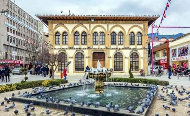 <p><strong>35- Çorum/ Merkez / Ulukavak mahallesi</strong><br />
<br />
61.764 kişi</p>
