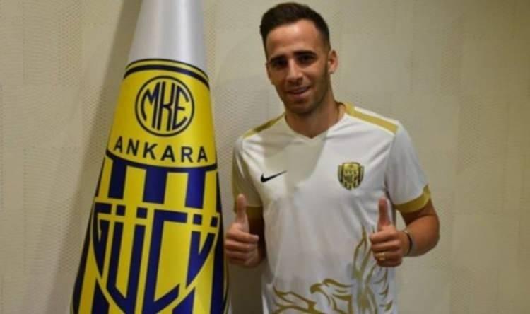 <p>Stelios Kitsiou<br />
<br />
Eski takımı: Gaziantep FK<br />
<br />
Yeni takımı: Ankaragücü</p>
