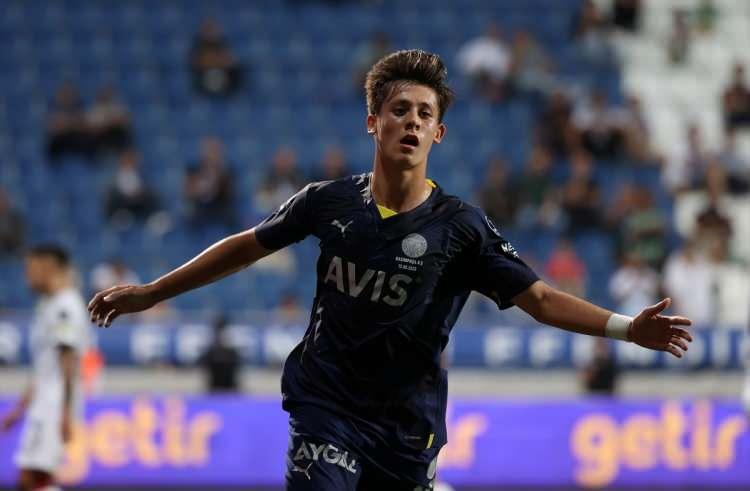 <p>Alex de Souza, Bruno Fernandes ve Martin Odegaard'ın oyun stillerini beğendiğini söyleyen genç oyuncu şunlaru söyledi: </p>
