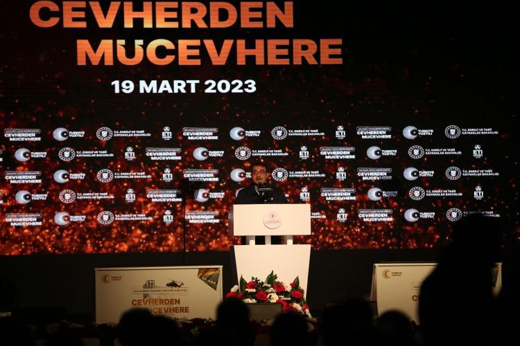 <p>Bakan Dönmez, bor karbür tesisinde tam kapasite çalışmaya başladığında 279 kişinin istihdam edileceği bilgisini verdi.</p>
