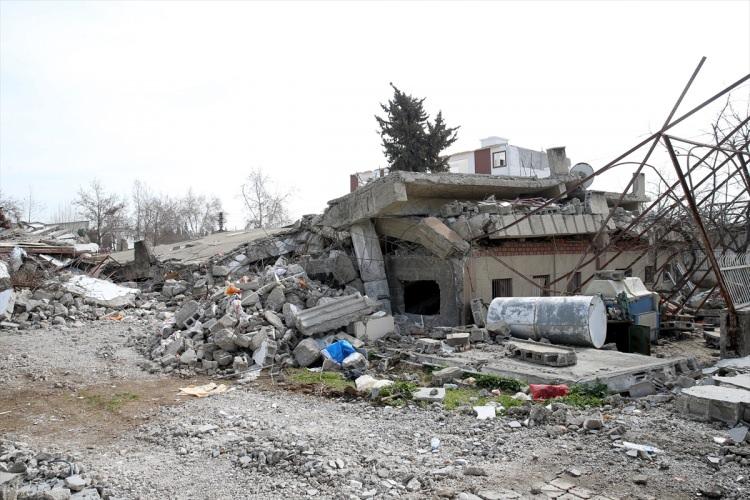 <p>Özdoğan, çağrı merkezi verileri dikkate alındığında deprem sonrası Zorunlu Deprem Sigortası'na olan talepte bir önceki aya göre yüzde 200'e varan artış olduğunu vurguladı.</p>
