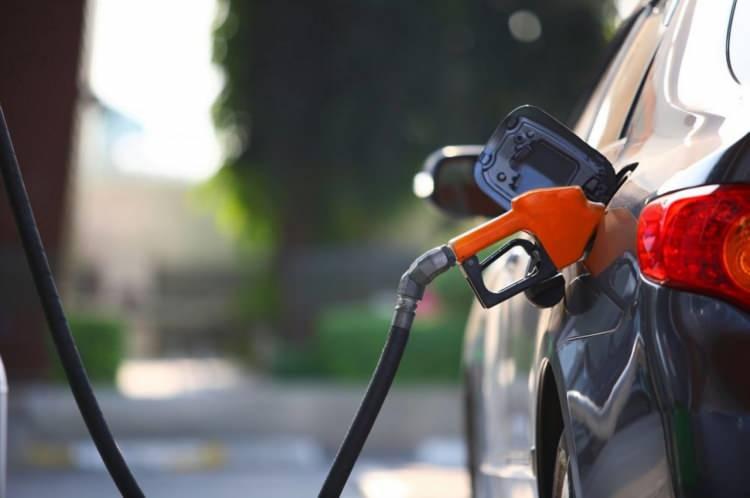 <p>OECD bölgesi petrol talebi artış öngörüsü, OECD Amerika ve OECD Avrupa'da ekonomik aktivitede beklenen yavaşlama nedeniyle yılın birinci ve ikinci çeyreği için aşağı yönlü revize edildi.</p>
