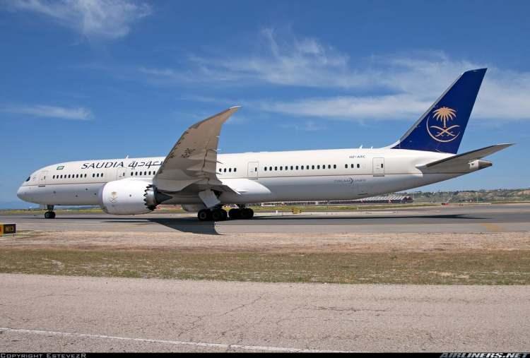 <p>Suudi Arabistan'ın yeni kurduğu Riyad Hava Yolları Şirketi, 37 milyar dolar değerindeki 121 Boeing uçağı satın almayı planladığını duyurdu.</p>