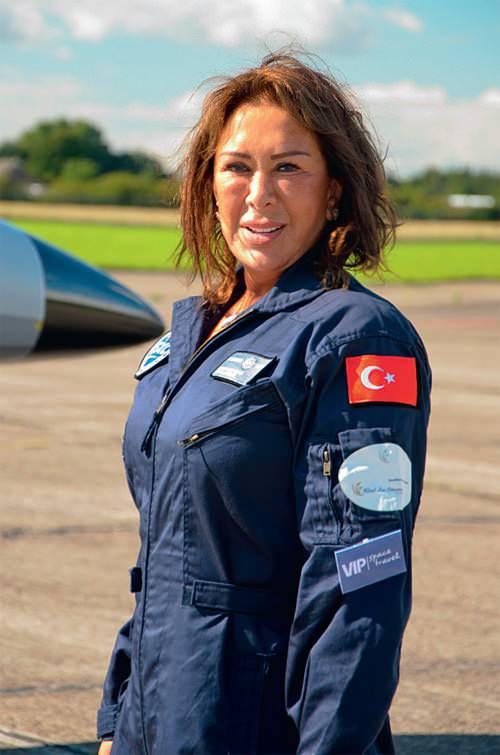 <p><span style="color:#800000"><strong>"PARAMLA REZİL OLDUM"</strong></span></p>
<p> </p>