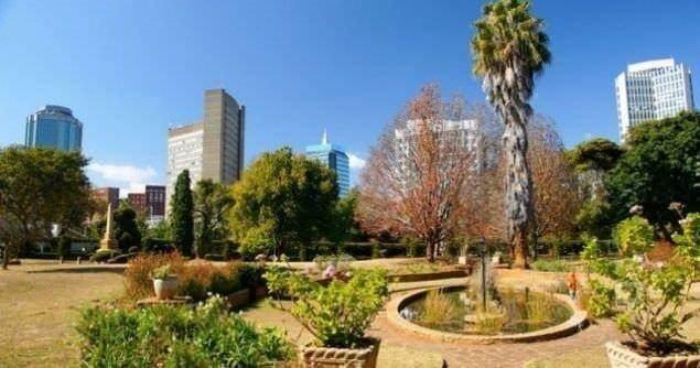 <p><strong>Zimbabve: Yabancı dillerin &ccedil;okluğu</strong></p>
