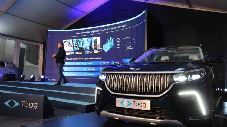 <p><strong>TRUMORE DİJİTAL SANAT GALERİSİ</strong></p>
<p> </p>
<p>T10X’inizi bir mobil sanat galerisine dönüştüren bu uygulama ile dünyaca ünlü dijital sanatçıların eserlerini kolayca bulabilirsiniz. T10X’inizi kişiselleştirme imkanı veren mobil galeri; sizi dijital dünyanın kapılarının ardında, kişiselleştirilmiş ve öncelikli bir yolculuğa çıkarır.</p>
<p> </p>
<p> </p>