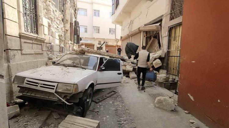 <p>Çünkü burada çalışan kişiler 'gider fabrikada çalışırım en az 15 bin lira alırım' diyecek. Bunu verecek sanayici sayısı bir elin parmaklarını geçmiyor" diye konuştu.</p>
