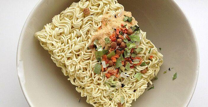 <p><span style="color:#800000"><strong>NOODLE YEMEK ZARARLI MI?</strong></span></p>