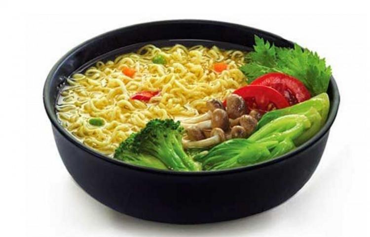 <p><span style="color:#2F4F4F"><strong>Uzak Doğu yemeklerinden biri olan noodle son yıllarda oldukça popüler hale geldi. Ancak yapılan araştırmalar noodle’ın çok da sağlıklı bir besin olmadığını gösterdi.</strong></span></p>
<p> </p>