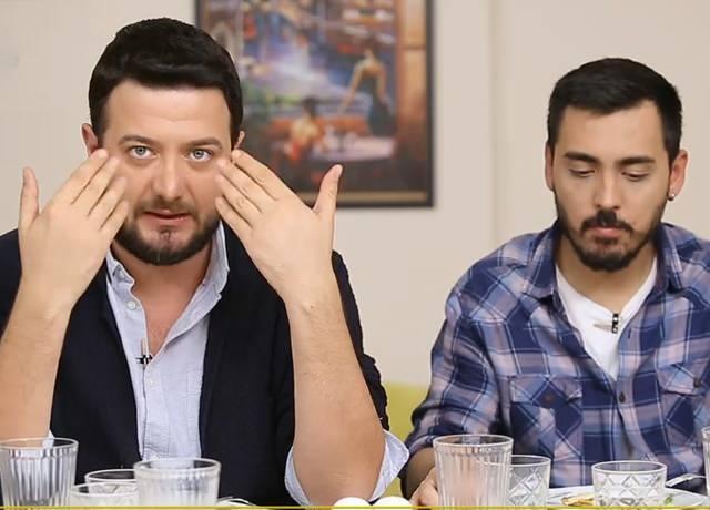 <p><strong>İşte sarı sa&ccedil;larıyla Onur B&uuml;y&uuml;ktop&ccedil;u...</strong></p>
