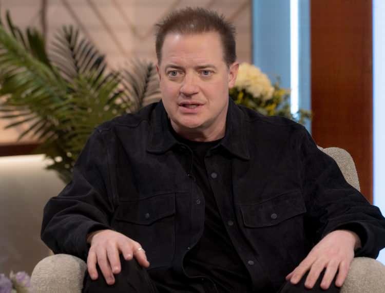 <p><span style="color:#800000"><strong>BRENDAN FRASER FİLM İ&Ccedil;İN KA&Ccedil; KİLO ALDI?</strong></span></p>

