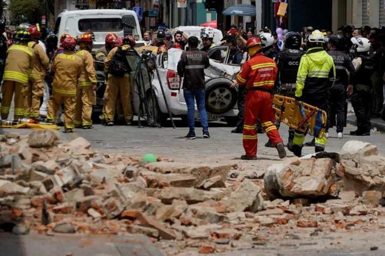 <p>ABD Jeoloji Araştırmaları Kurumu (USGS), Ekvador'un Balao şehrinin 6 kilometre kuzeydoğusunda yerel saatle 12.12’de 6,7 büyüklüğünde deprem meydana geldiğini bildirdi.</p>
