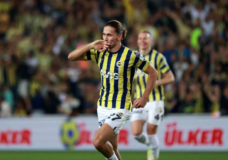 <p><strong>Miguel Crespo | 10 milyon euro</strong></p>
