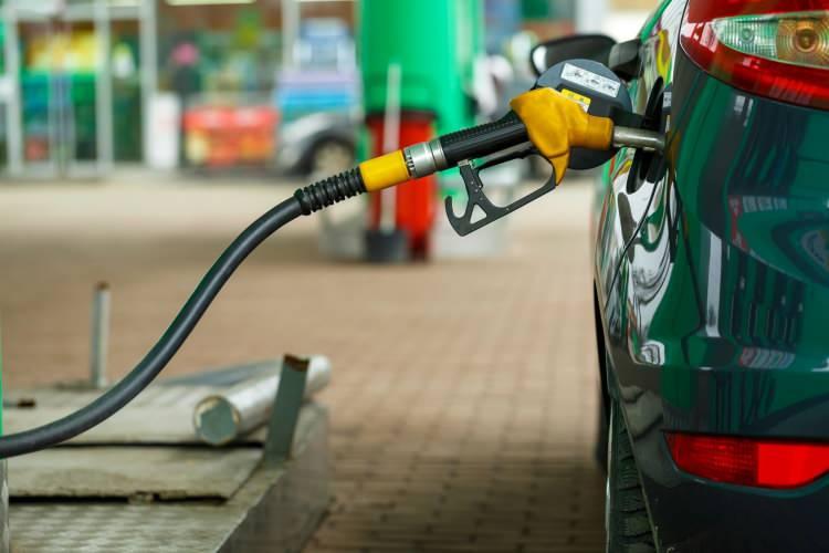 <p>Brent petrol fiyatı yüzde 7,22 düşüşle 71,67 dolar seviyesine geriledi.</p>
