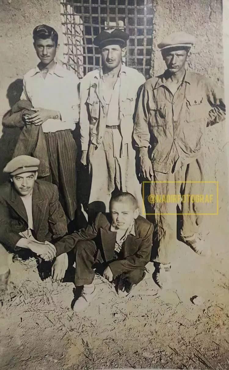 <p>Siverek'te bir bayram günü. Şanlıurfa 1943</p>

<p> </p>
