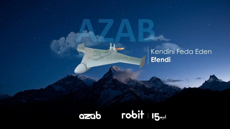 <p><strong>Robit Teknoloji’den Türkiye’nin ilk kamikaze İHA’sı: AZAB</strong><br />
 </p>

<p>MÜSİAD Ankara üyesi Robit Teknoloji’nin yerli ve milli teknolojiyle geliştirdiği intihar dalışı yaparak hedefte infilak eden ‘çok maksatlı kamikaze’ insansız hava aracı olan AZAB, ilk kez MRBS’de tanıtıldı. AZAB T-200 modeli, 15 kg faydalı yük taşıma kapasitesine ve 50 kilogram maksimum kalkış ağırlığına sahip. 500 km’ye kadar mesafeye ulaşabiliyor. Servis irtifası 300 – 3000 metredir. 200 km’ye kadar line-off side’da operatör tarafından kontrol edilerek hedef iptali yapabiliyor.</p>

