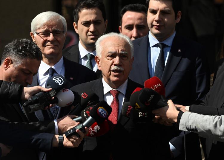 <p>DOĞU PERİNÇEK</p>
