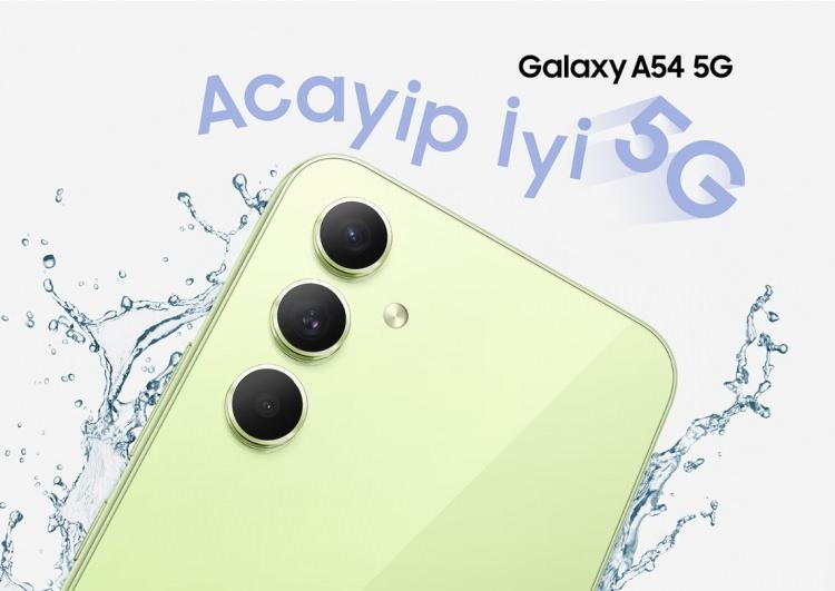 <p>SAMSUNG GALAXY A54'ÜN ÖZELLİKLERİ VE TÜRKİYE FİYATI</p>

<p>Samsung Galaxy A54 de tıpkı Galaxy A34 gibi yeşil, gümüş ve siyah renk seçenekleriyle geliyor. Samsung Galaxy A54'ün 128 GB modeli Türkiye'de 12.499 TL'ye satışa sunulurken, 256GB modeli ise 13.499 TL'ye satışa sunuluyor.</p>
