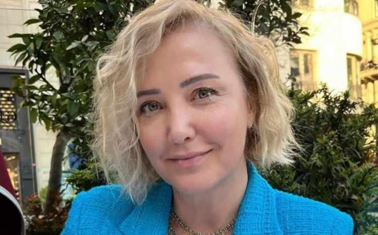 <p><span style="color:#000000"><strong>Babası "askeri bir pilot" ve vatan için hizmet eden bir asker olmasını göz ardı ederek HDP seviciliğine soyunması bir de üstüne tezat bir şekilde 'Atatürk'e olan sevgisini her fırsatta dile getirmesi 'Bu ne perhiz bu ne lahana turşusu' deyimini akıllara getirdi. </strong></span><a href="https://www.yasemin.com/"><span style="color:rgb(255, 255, 255)"><strong>(Yasemin.com)</strong></span></a></p>