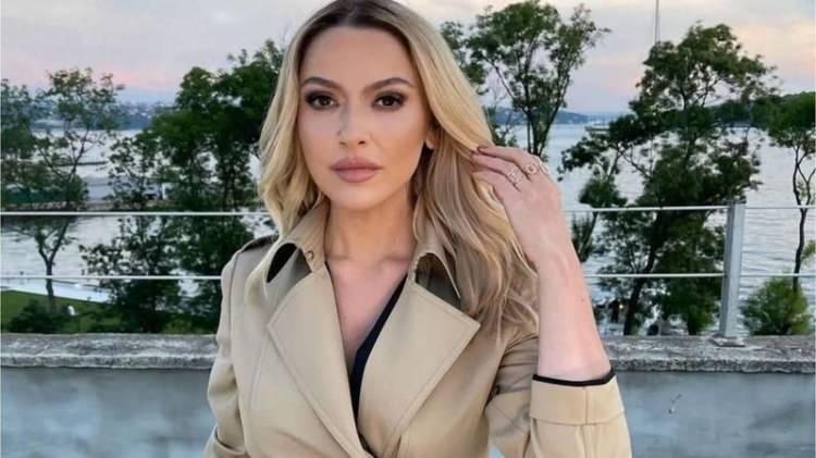 <p><span style="color:#800000"><strong>Dekorasyon konusunda birkaç detay daha ilave olarak isteyen Hadise'nin tadilata ödemesi gereken rakamın ise 3'ten 5 milyon TL'ye çıktığı iddia edildi.</strong></span></p>
