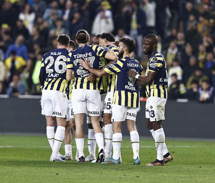 <p>51- FENERBAHÇE 85 PUAN</p>
