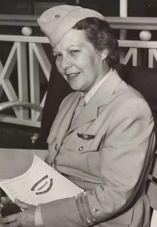 <p>Türkiyenin ilk savaş pilotu, Sabiha Gökçen. Ankara 1957</p>
<p> </p>