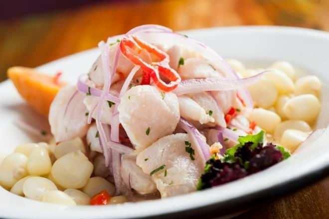 <p><span style="color:#B22222"><strong>18- Ceviche (Asitte pişirilen deniz ürünleri), Peru</strong></span></p>
<p> </p>