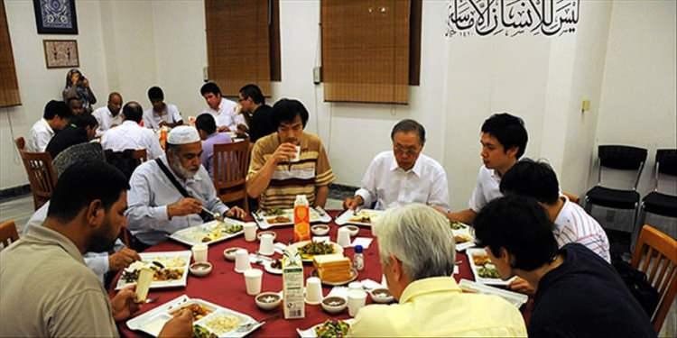 <p>Tokyo, Japonya: 14 saat</p>