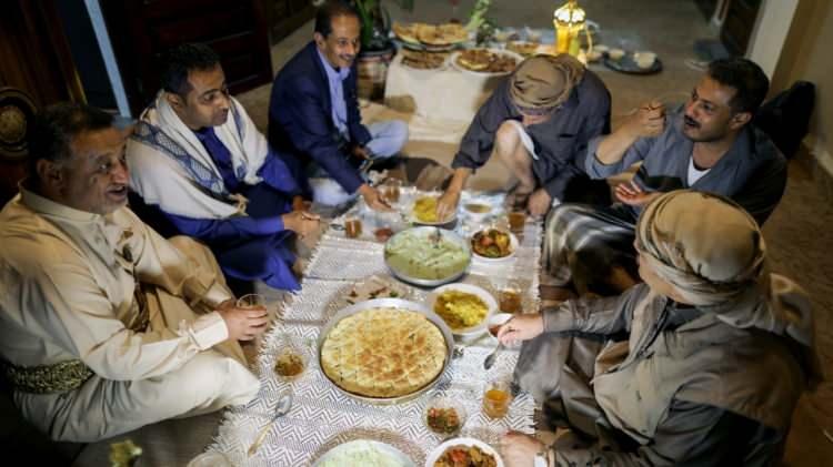 <p>Aden, Yemen: 14 saat</p>
