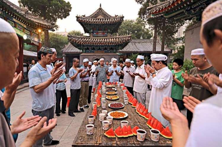 <p>Kuala Lumpur, Malezya: 13 saat</p>