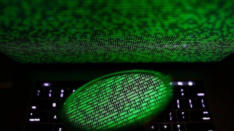<p>“SÜRECİN TAKİPÇİSİ OLACAĞIM”</p>
<p>Son olarak şikayetinden dönmeyeceğini ve sürecin takipçisi olacağını belirten Kapan, “Bu sürecin her zaman arkasında olacağım. O kişinin neden benimle uğraştığını, neden benim hesaplarımı çaldığını öğrenmek istiyorum. Kim olduğunu öğrenmek istiyorum” şeklinde konuştu.</p>