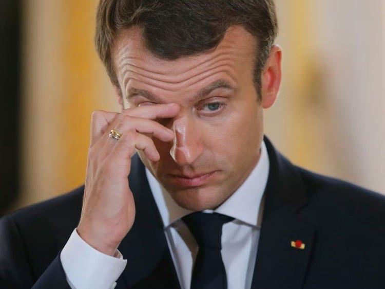 <p>İlk güven oylamasının ardından aşırı sağcı siyasetçi Marine Le Pen’in partisinin ikinci oylama girişimi de başarılı olmadı.</p>
<p> </p>
<p>Bu sonuçla ülkede emeklilik yaşını 62'den 64'e çıkarmayı öngören yasa önünde engel kalmadı.</p>
<p> </p>