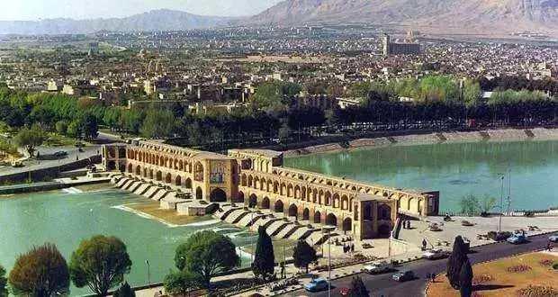 <p>Kars- 303 bin 324 kişi</p>
