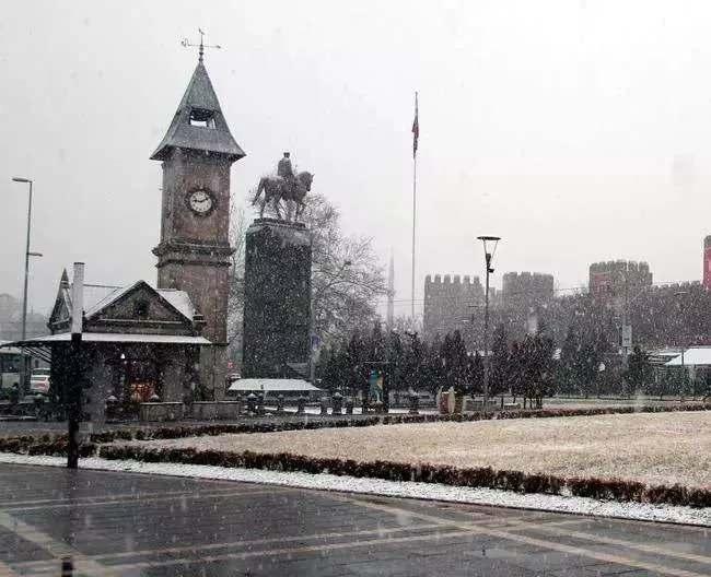 <p>Kayseri - 163 bin 910 kişi</p>

