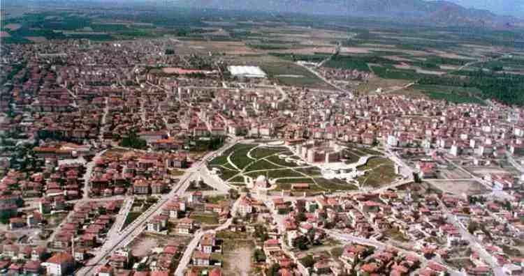 <p>Karaman- 27 bin 448 kişi</p>
<p> </p>