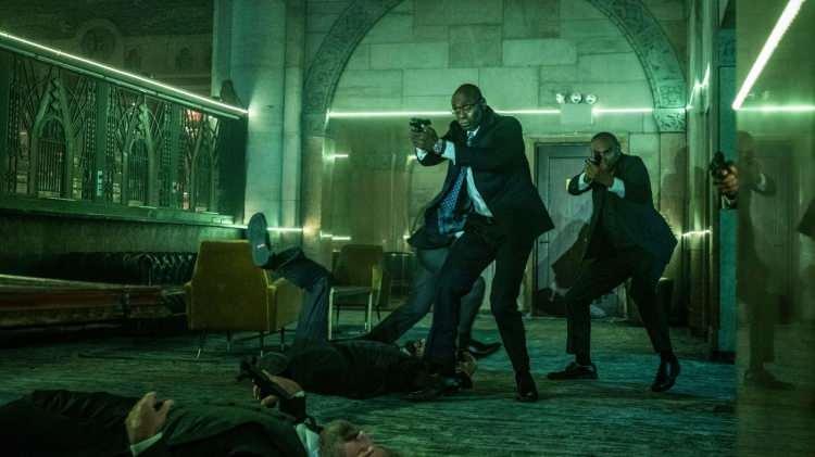 <p><span style="color:#000080"><strong>Reddick, geniş bir hayran kitlesi bulunan ve 2005-2008 yılları arasında yayınlanan 'The Wire' dizisindeki polis şefi 'Cedric Daniels' karakteriyle büyük bir şöhret kazanmıştı.</strong></span></p>
<p><span style="color:#000080"><strong>Aktör sonrasında da 'Fringe' dizisindeki 'Philip Broyles' rolüyle izleyiciyle buluşmuştu. Reddick'in burada canlandırdığı rol şöhretini pekiştirmişti.</strong></span></p>