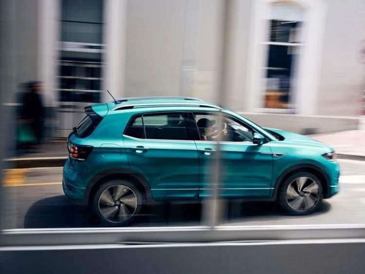 <p><strong>VOLKSWAGEN </strong></p>

<p> </p>

<p>Yeni T-Cross 1.0 TSI 110 PS Manuel Life</p>

<p>2023 Mart fiyatı: 707,200 TL</p>

<p>T-Cross 1.0 TSI 110 PS DSG Life - 828,200 TL</p>

<p>T-Cross 1.0 TSI 110 PS DSG<strong> </strong>Style - 899,400 TL</p>
