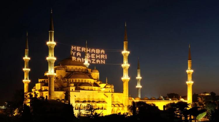 <p><span style="color:#B22222"><strong>- Boy abdestiyle namaz kılınabilir mi? Namaz kılınabilmesi için ayrıca abdest almak gerekir mi?</strong></span></p>

<p> </p>
