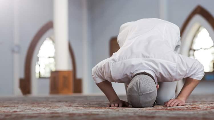 <p><span style="color:#B22222"><strong>Hz. Peygamber'in (SAV) gusül abdestine başlarken namaz abdesti gibi abdest aldığını ve gusülden sonra ayrıca abdest almadığını anlatan hadisler vardır.</strong></span></p>