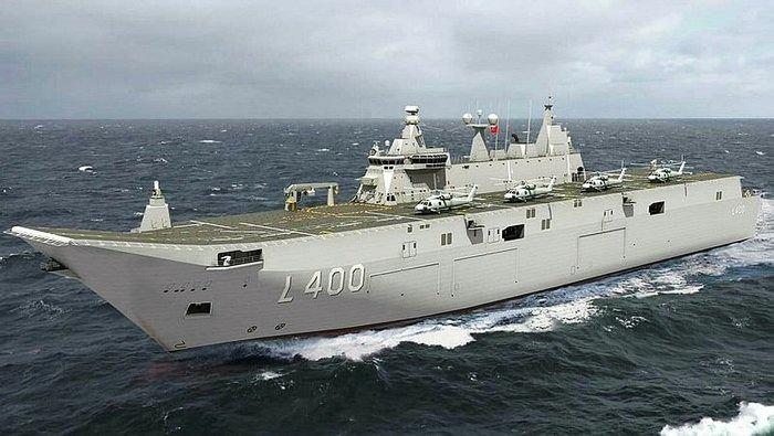 <p>TCG ANADOLU</p>
<p>Türkiye'nin yerli amfibi hücum gemisi TCG Anadolu, 232 metrelik uzunluğu ve 32 metrelik genişliği ile Deniz Kuvvetleri'nin amiral gemisi olacak. "Yüzen kale" olarak tanımlanan TCG Anadolu'nun üzerinde İHA/SİHA, helikopterler ve savaş uçakları da iniş/kalkış yapabilecek.</p>
<p> </p>