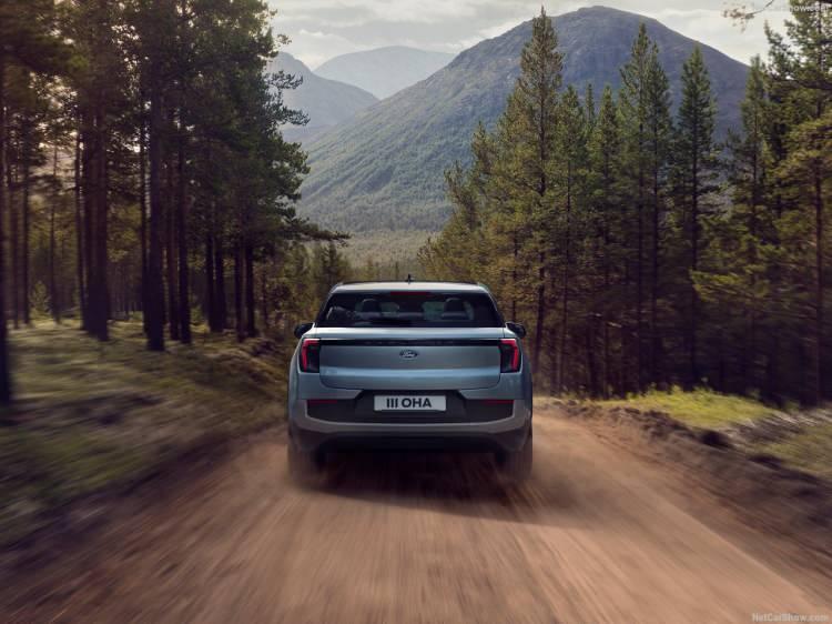 <p>Verilen bilgiye göre, elektrikli SUV model gelecek yıl Avrupa çapında 500 bin şarj noktasına erişim olanağına sahip olacak. 52 kWh ve 77 kWh olmak üzere iki farklı batarya seçeneğine sahip olacak aracın, menzil değeri de seçilen bataryaya göre 348 ve 536 kilometre şeklinde olacak.</p>