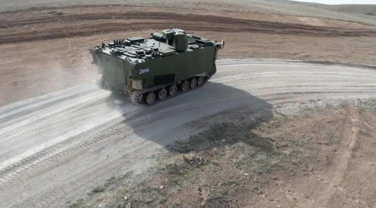 <p> Dünyada çok az sayıda ülke, bu tür araçları envanterinde bulunduruyor. NATO ve müttefiklerinde ise bu sınıftaki araçları üreten FNSS dışında tek bir firma bulunuyor.</p>

<p> </p>
