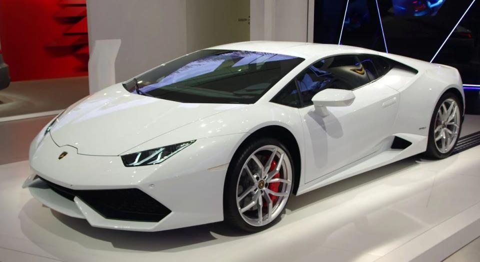 <p><strong>LAMBORGHINI</strong><br />
<br />
14 adet</p>
